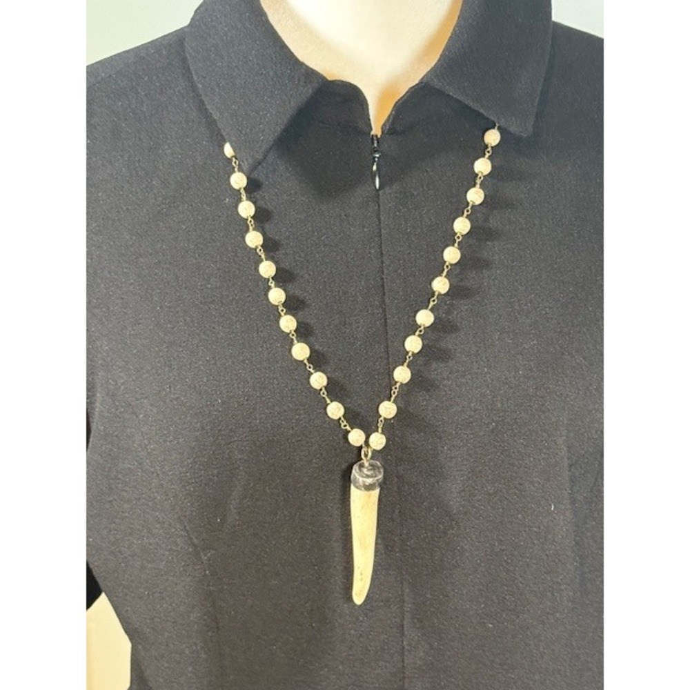 Artisan Howlite Bead Wire Wrap Necklace‎ Antler Horn Pendant